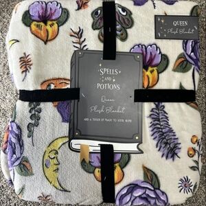 New Spells & Potions Halloween Plush Blanket Throw Queen 90 x 90 Moth